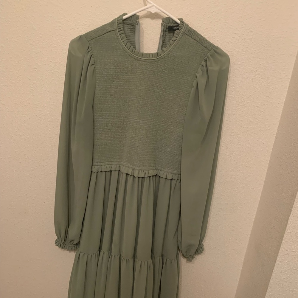 forever 21 sage green long sleeved dress